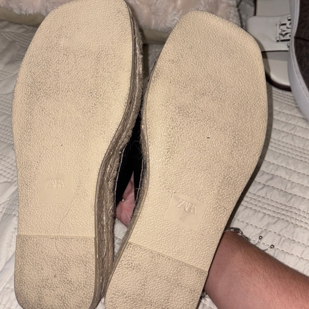 Zara Black Cross-Strap Espadrille Slides - Picture 3 of 4
